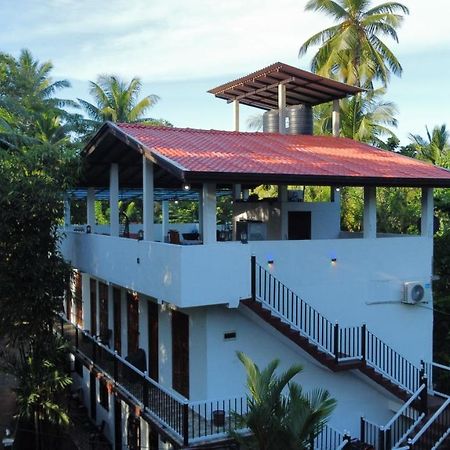 Rainbow Guest House Hikkaduwa Esterno foto