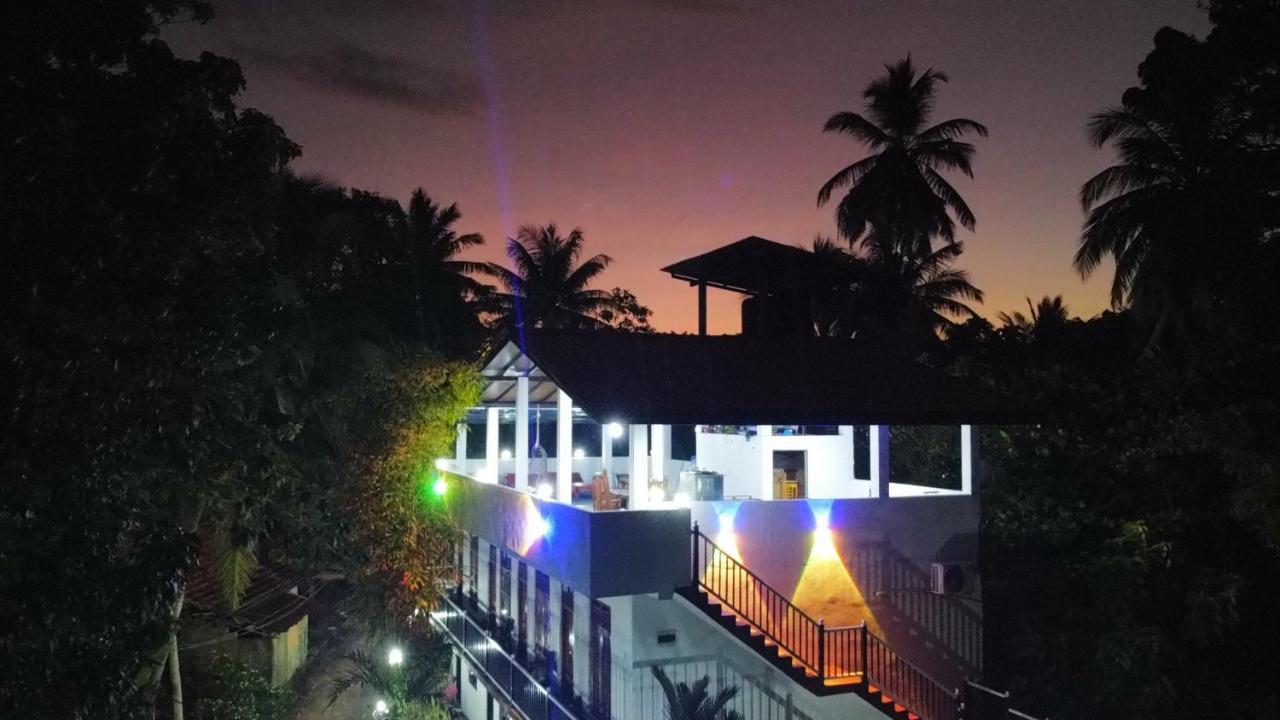 Rainbow Guest House Hikkaduwa Esterno foto