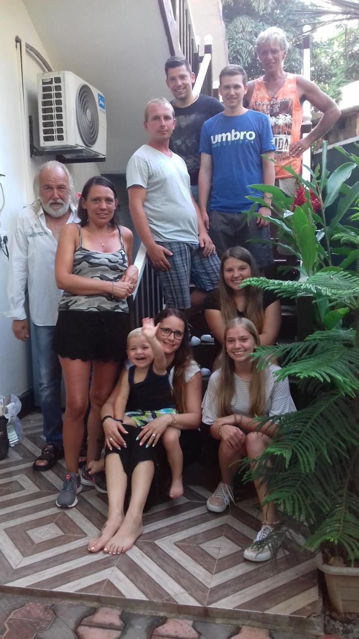 Rainbow Guest House Hikkaduwa Esterno foto