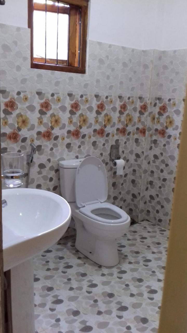 Rainbow Guest House Hikkaduwa Esterno foto