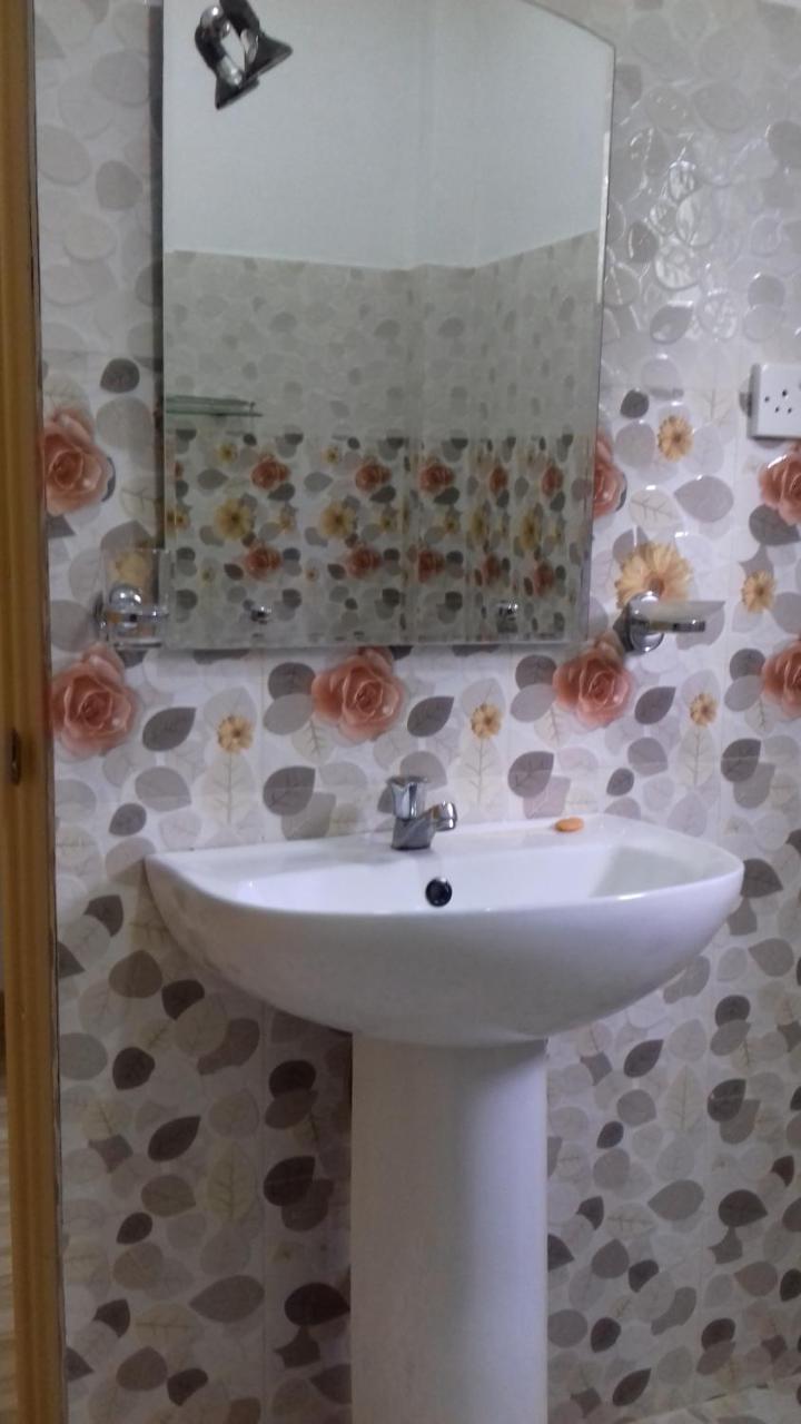 Rainbow Guest House Hikkaduwa Esterno foto
