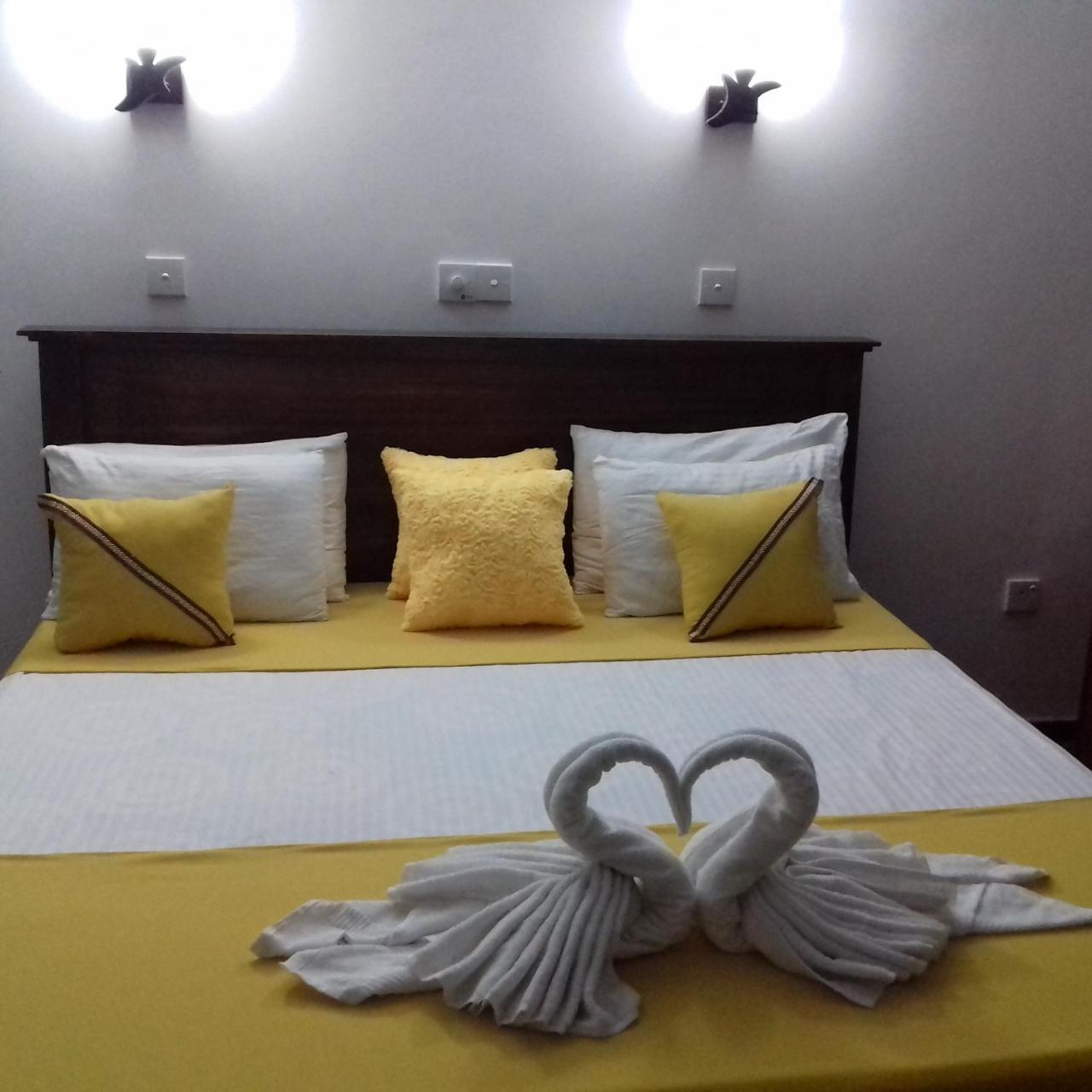 Rainbow Guest House Hikkaduwa Esterno foto