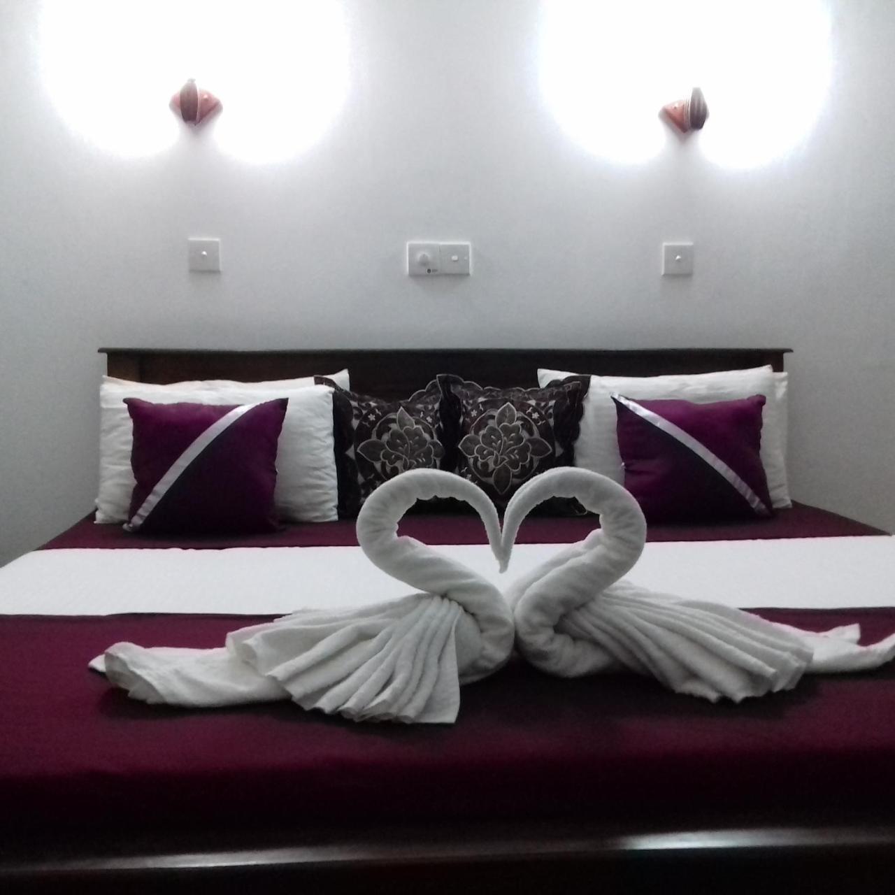 Rainbow Guest House Hikkaduwa Esterno foto